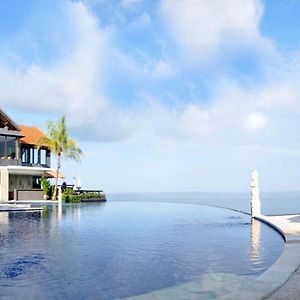 Blue Point Bay Villas & Spa